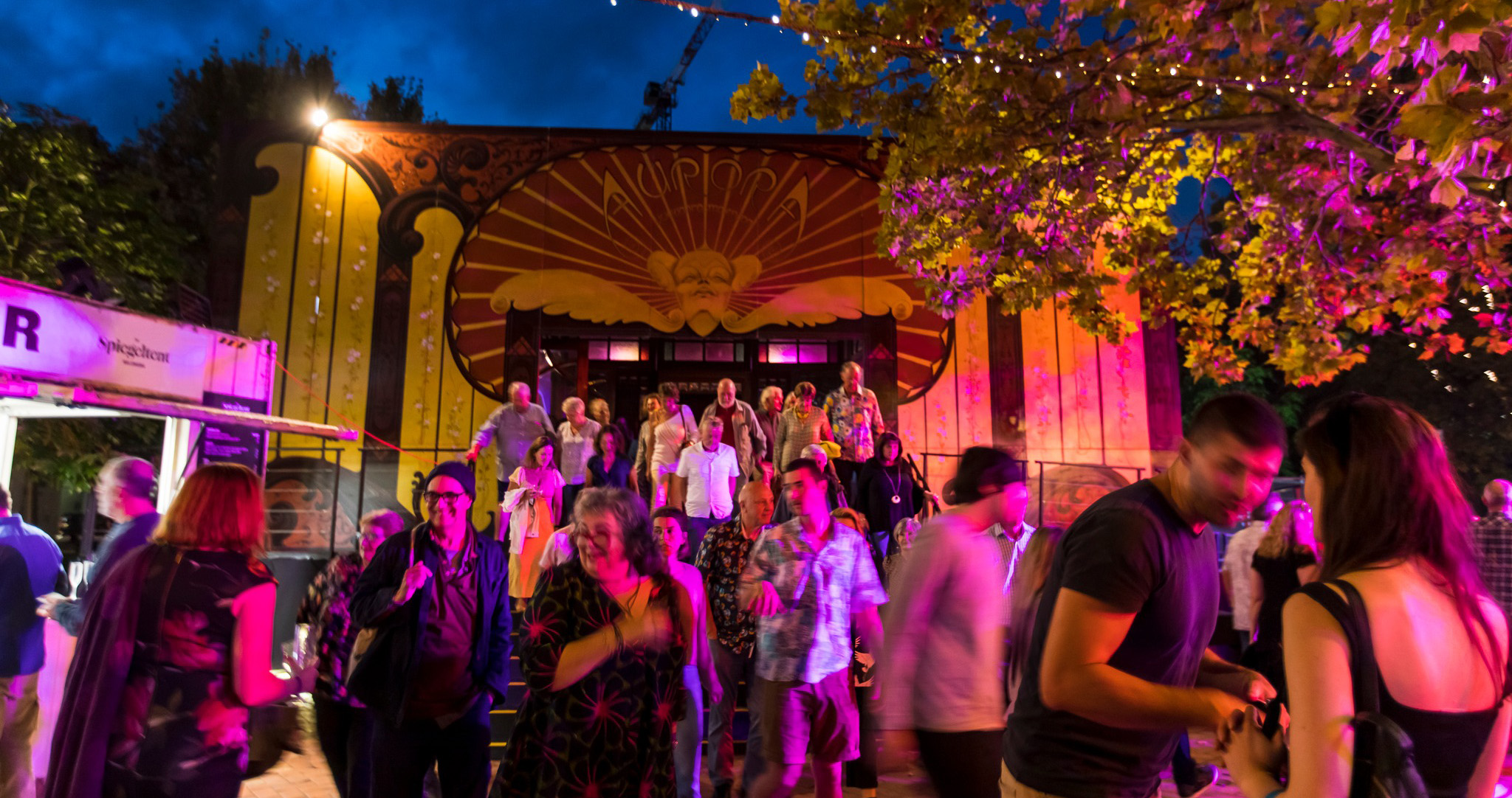 Waterfront Restaurants Street Food Spiegeltent Your Ultimate Nightlife Guide To Wollongong
