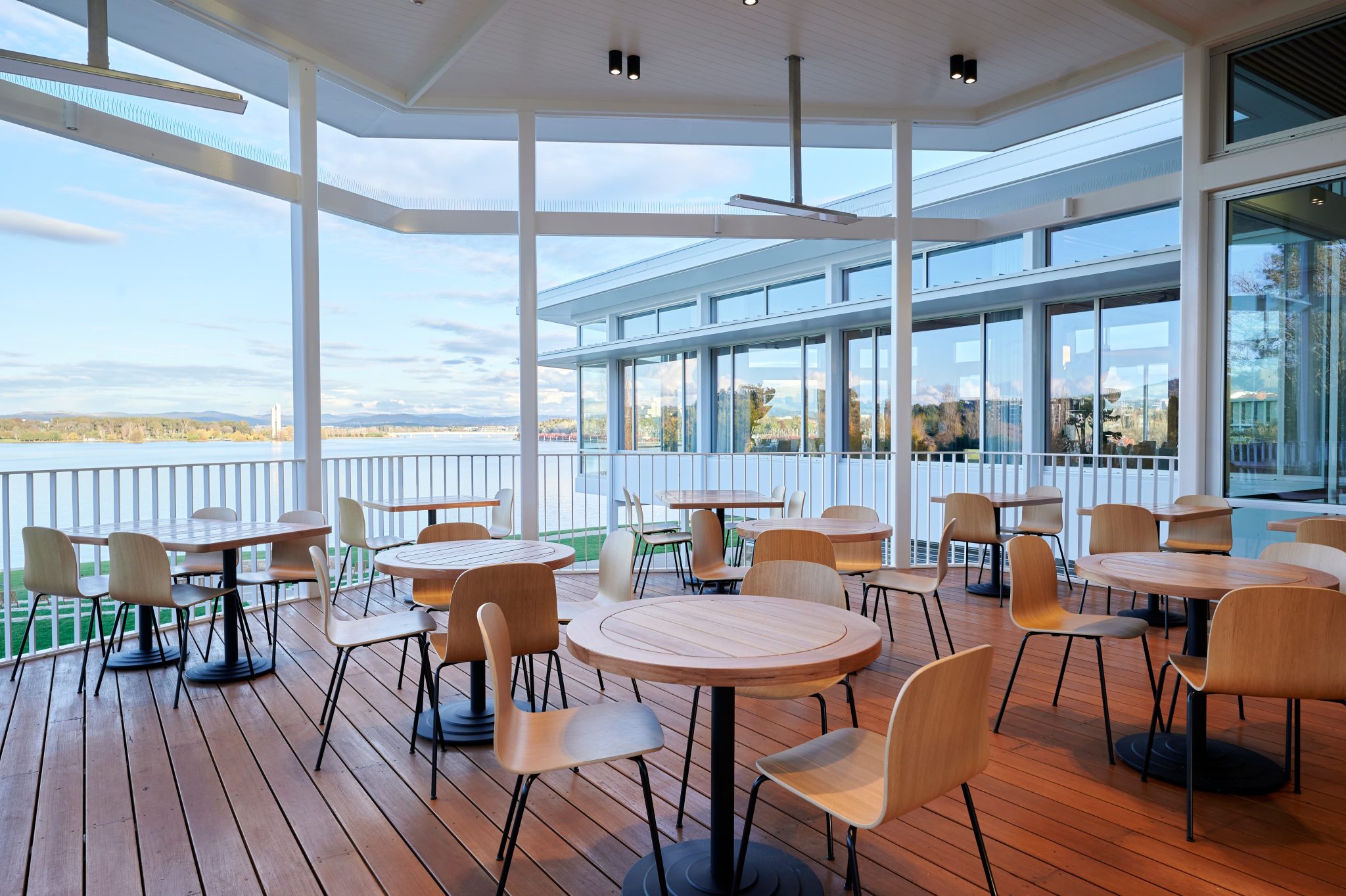 a-seasonal-menu-elevated-lunch-and-those-same-famous-views-here-s